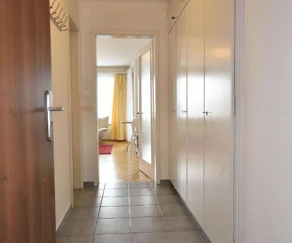 Spacious With Balcony - Vineyard 71 *