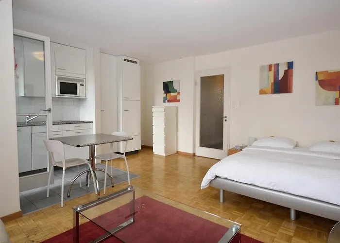 Spacious With Balcony - Vineyard 71