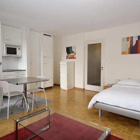 Spacious With Balcony - Vineyard 71